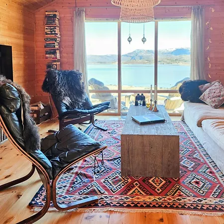 Seaside With Panoramic Views In Oterstranda Feriehus