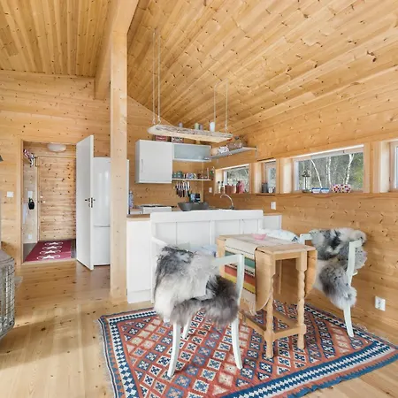 Seaside With Panoramic Views In Oterstranda