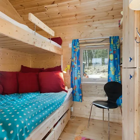 Seaside With Panoramic Views In Oterstranda Inndyr