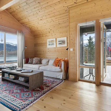 Dom wakacyjny Seaside With Panoramic Views In Oterstranda *