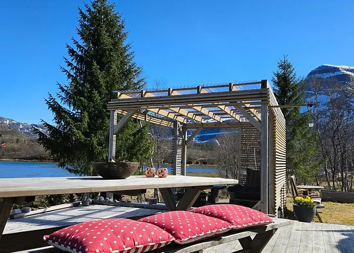 Seaside With Panoramic Views In Oterstranda * Inndyr