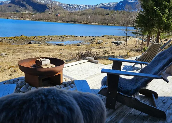 Seaside With Panoramic Views In Oterstranda *